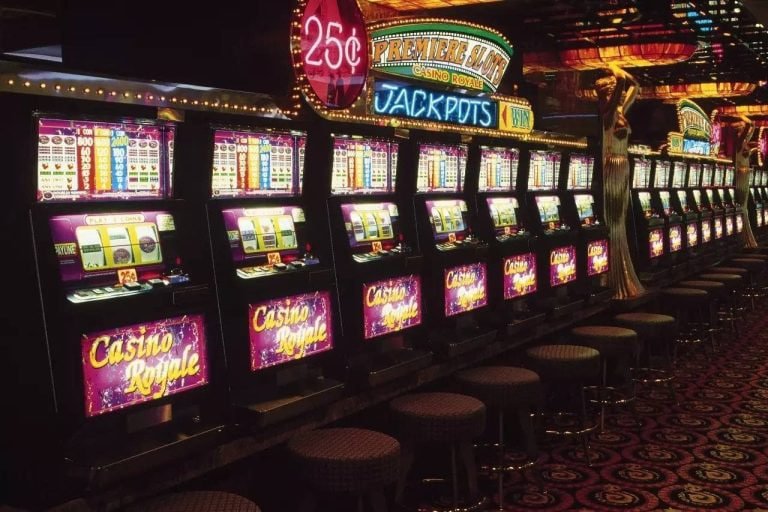 jdbyg com အွန်လိုင်း စလော့ Jackpot Bonus ဂိမ်းများ MMK ဖြင့် ကစားနေသောမြင်ကွင်း